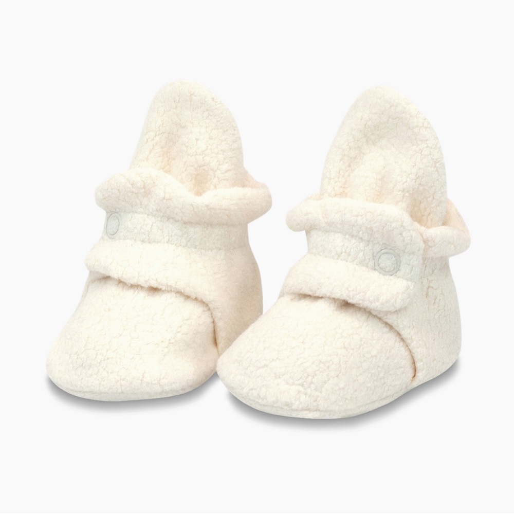 😊Zutano Cream 0-3 Booties
Fits up to 6 months